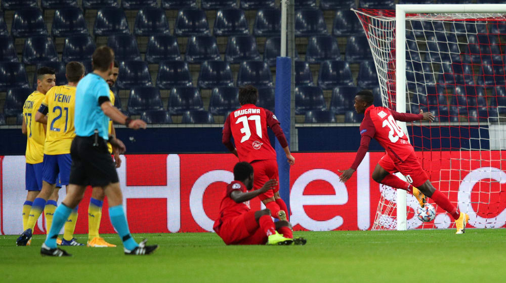 Doppelpacker Daka (r.) bejubelt sein 1:0.