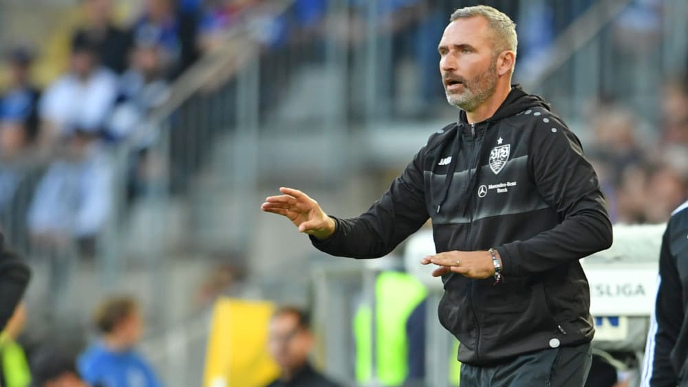 Schau in erster Linie auf die Seinen: VfB-Coach Tim Walter.