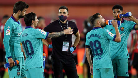 Gekonnt ignoriert: Lionel Messi interessierte sich nicht für die Anweisungen von Co-Trainer Eder Sarabia.