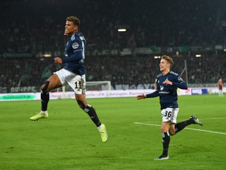 Ransford-Yeboah Königsdörffer und Anssi Suhonen jubeln lautstark.