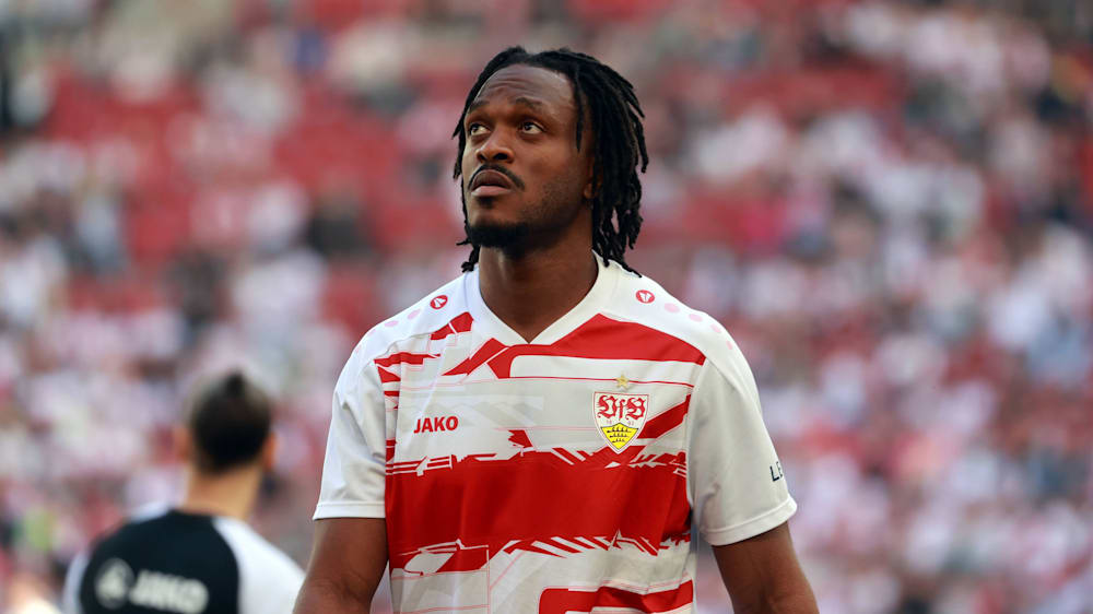 Dan-Axel Zagadou gia hạn hợp đồng với VfB Stuttgart