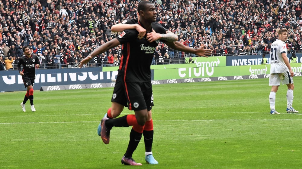 Evan Ndicka stand im Heimspiel gegen die TSG Hoffenheim häufig im Mittelpunkt.
