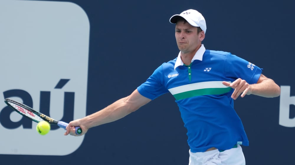 Hurkacz Weiter Als Favoritenschreck Auch Tsitsipas Fliegt Raus Kicker