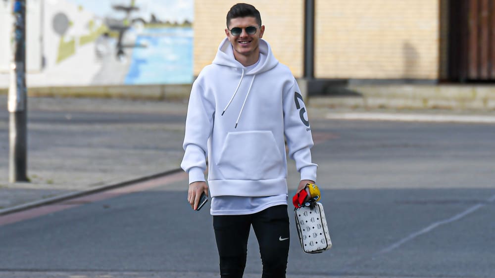 Milot Rashica hat den Klassenerhalt mit Werder und das EM-Ticket mit dem Kosovo im Blick.