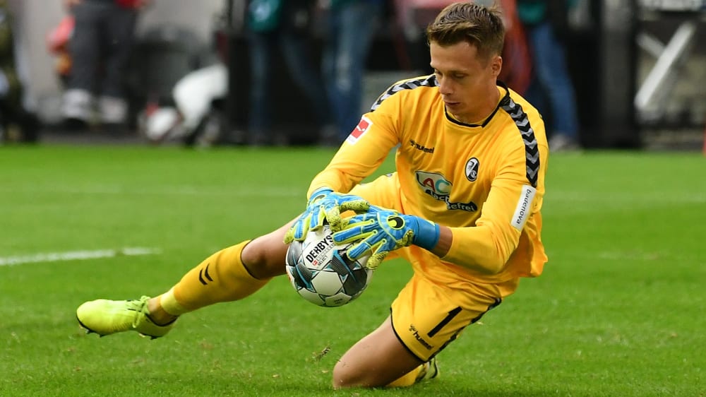 Grünes Licht: Freiburgs Torwart Alexander Schwolow könnte am Wochenende sein Comeback feiern.