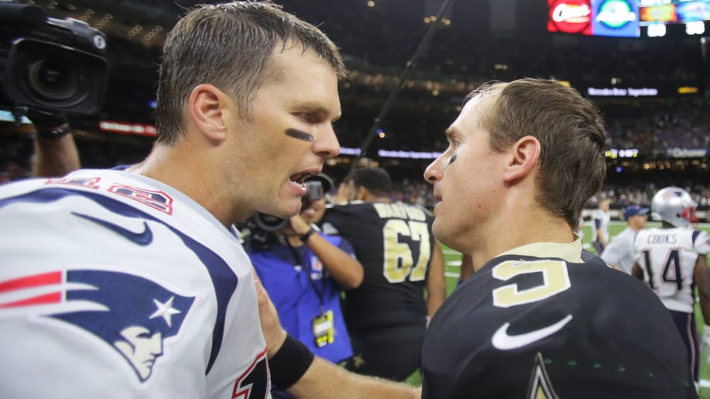Tom Brady und Drew Brees sind Quarterbacks in der NFL.