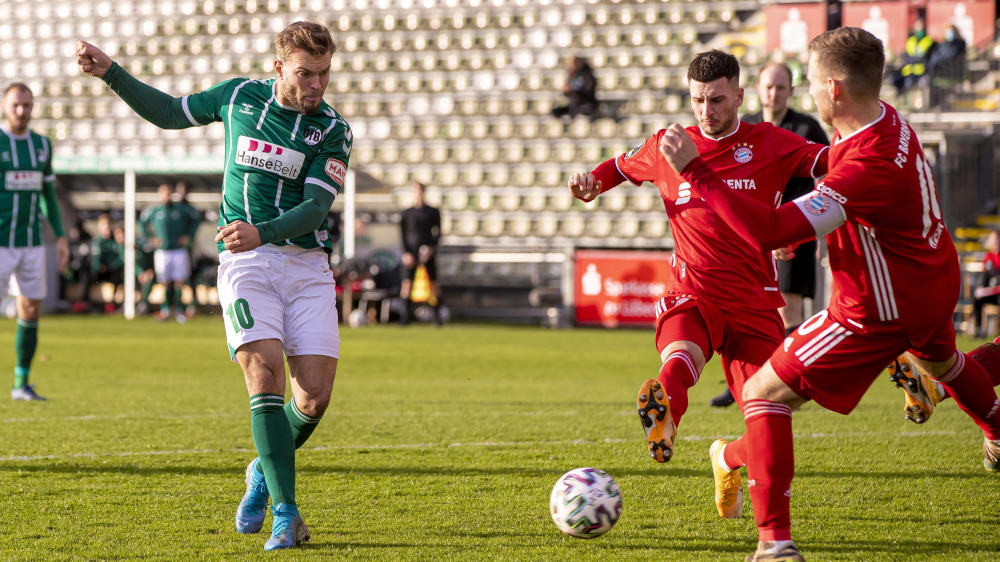 Yannick Deichmann bringt Lübeck gegen dezimierte Bayern in die Spur.