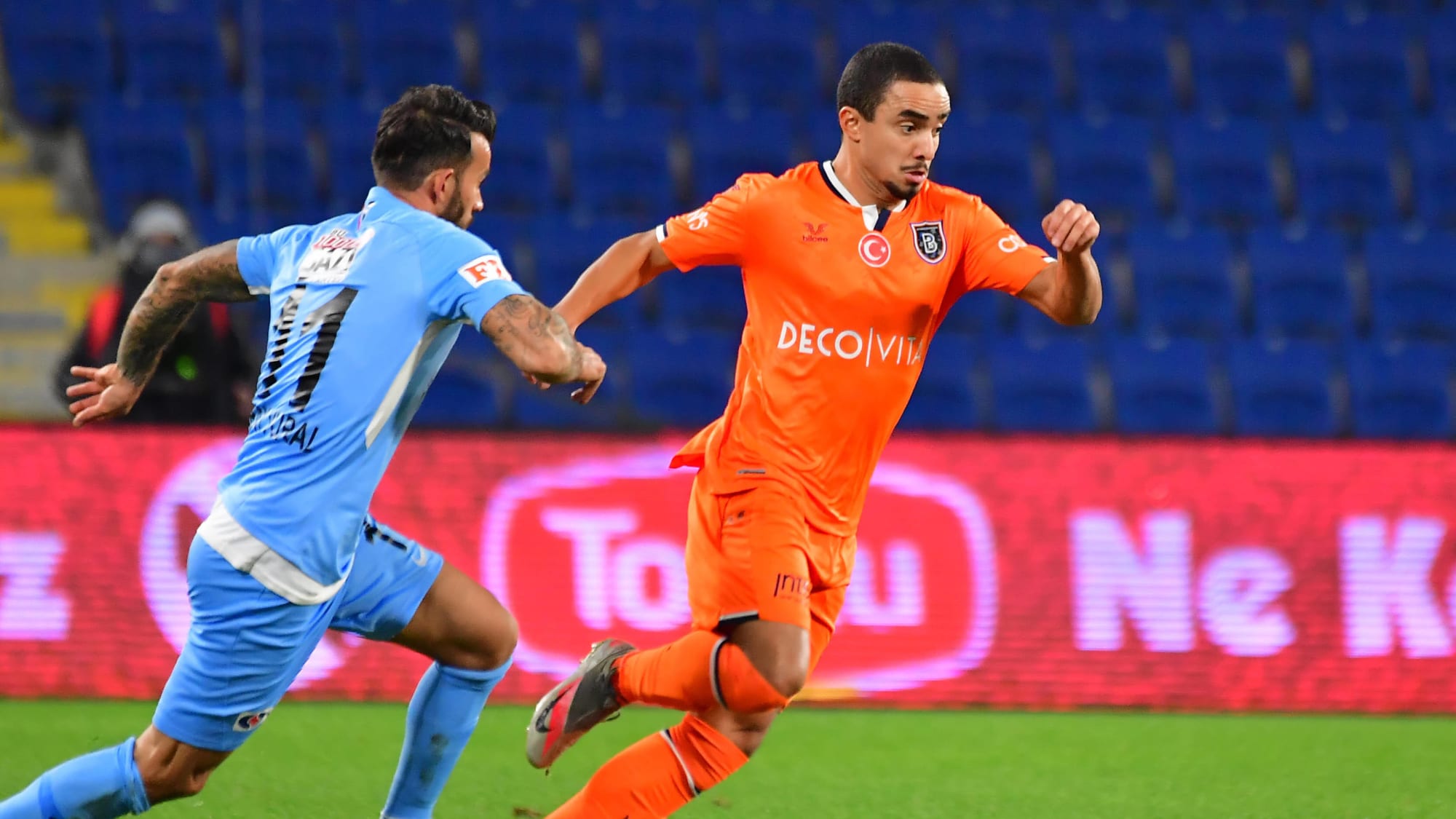 Özil in bester Gesellschaft: Bekannte Gesichter in der ...