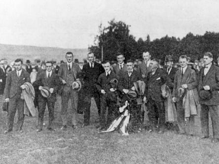 Der 1. FC Nürnberg feiert die deutsche Meisterschaft 1920.