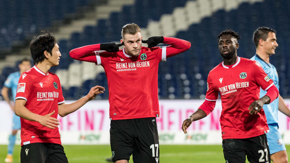 Nichts zu hören? Marvin Ducksch bejubelt sein Tor zum 2:0.