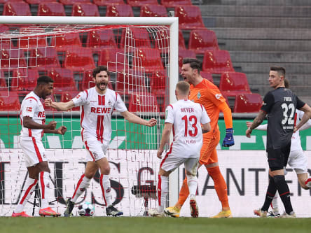 Schreihälse: Jonas Hector (2.v.l.) schreit vor Freude, Jiri Pavlenka vor Wut.