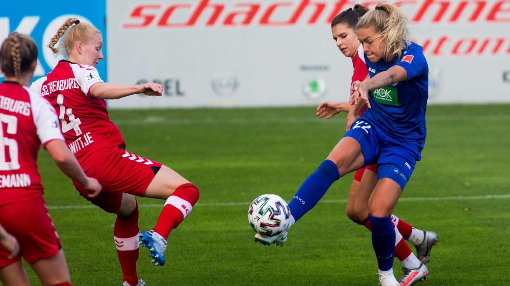Sprang mit Potsdam auf Rang eins: Nina Ehegötz beim Torschuss.