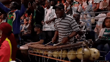 Mit Balafon und Djembe: So ekstatisch feiert Mali den Sieg gegen Spanien