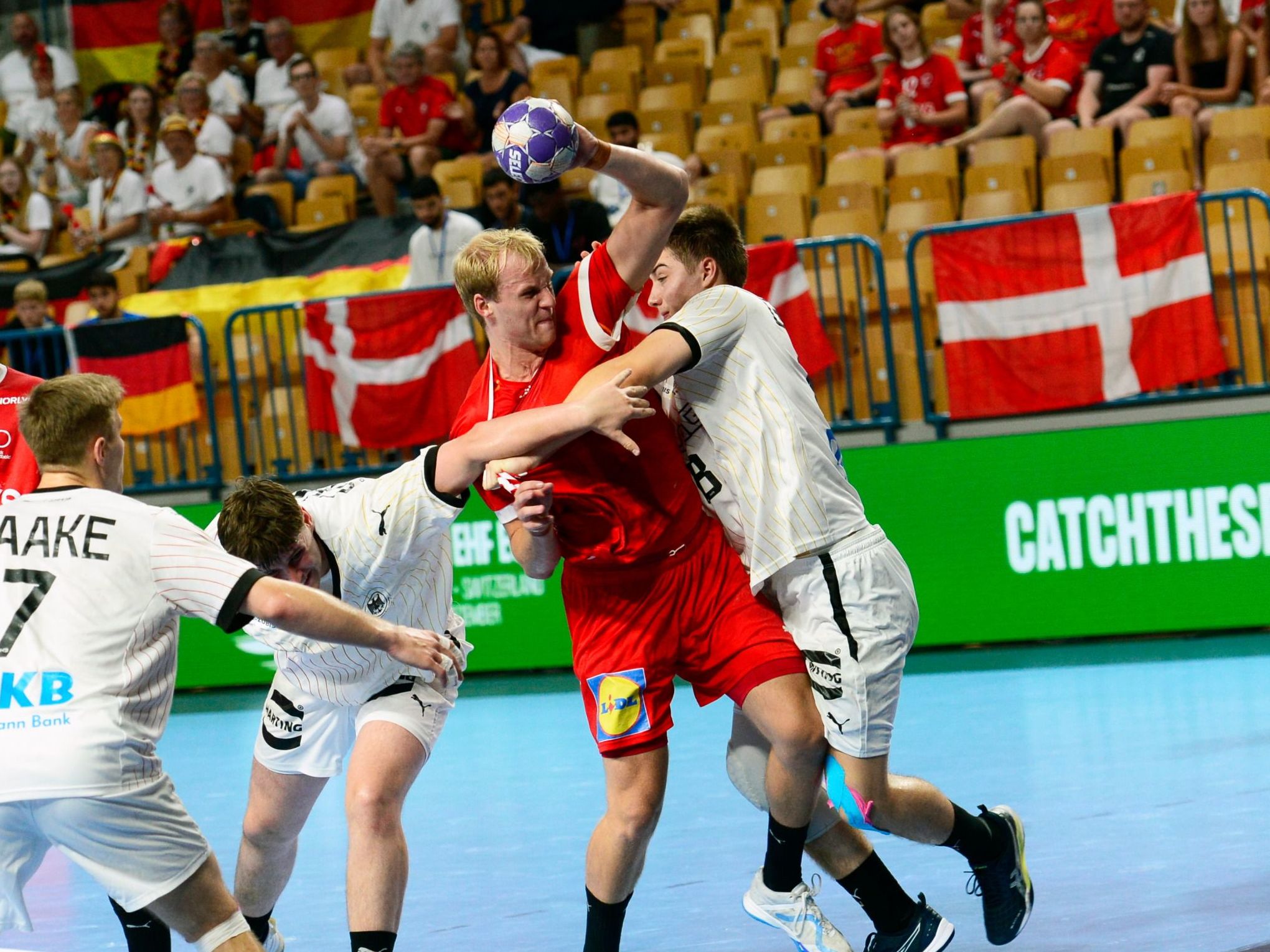 Junioren-EM Handball: Deutschland unterliegt Dänemark im Kampf um Bronze