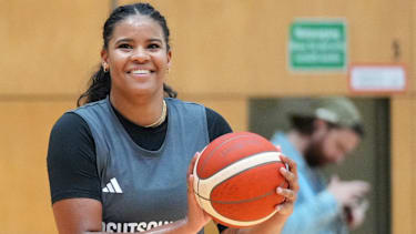 Basketball: WM, Medientraining der deutschen Basketballerinnen in der Max-Schmeling-Halle, Nyara Sabally in Aktion. Die FIBA Basketball-WM der Frauen findet vom 04. bis 13.09.2026 in Berlin statt.