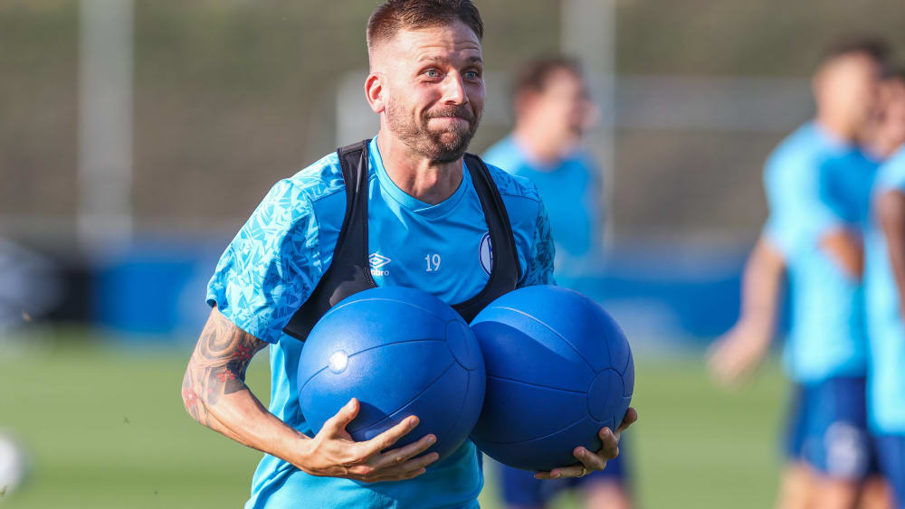 Schuftet nun im Angriff des FC St. Pauli: Guido Burgstaller kommt vom FC Schalke auf den Kiez.