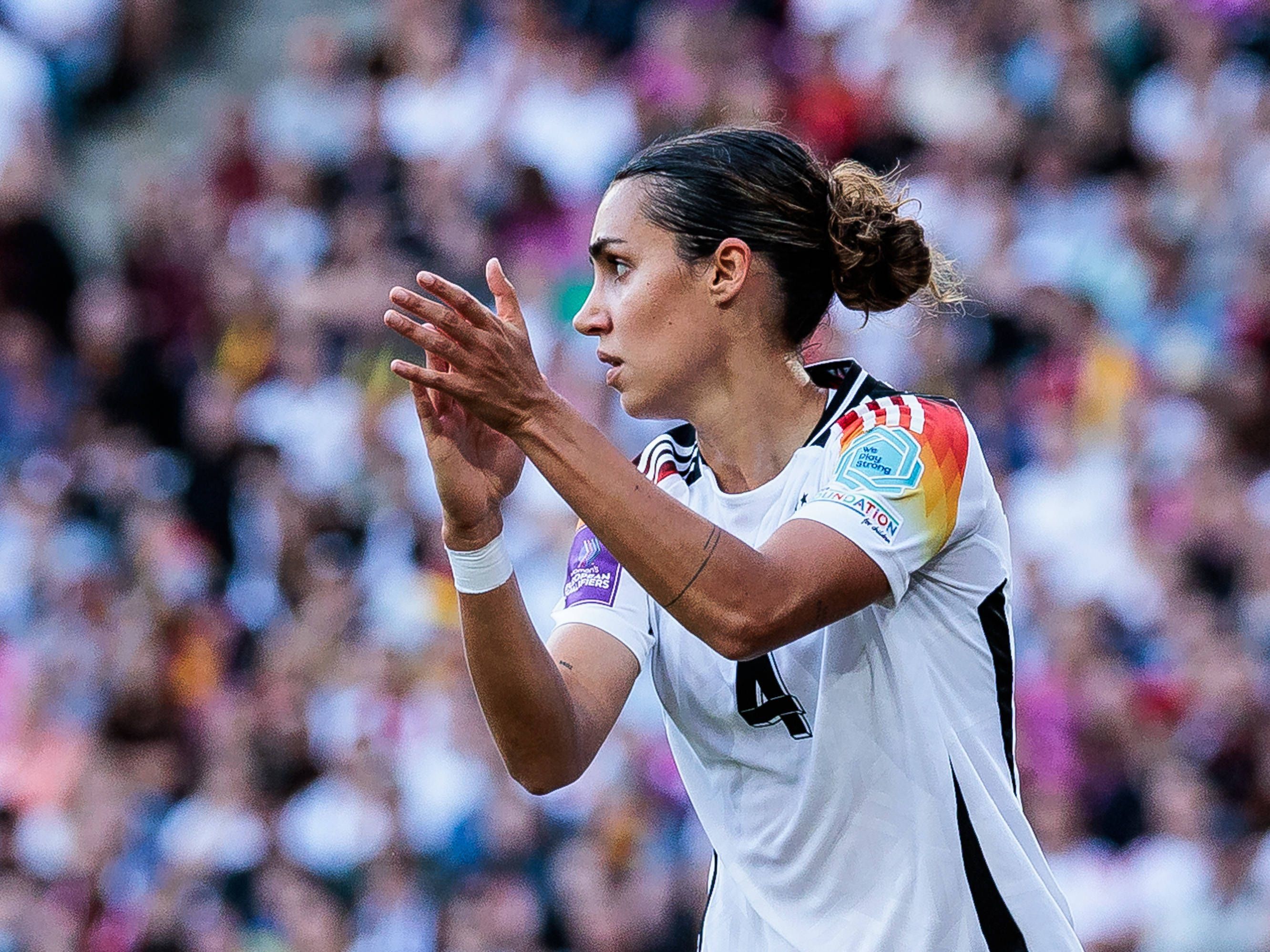 Bibiane Schulze Solano | News - Infos - Videos - kicker