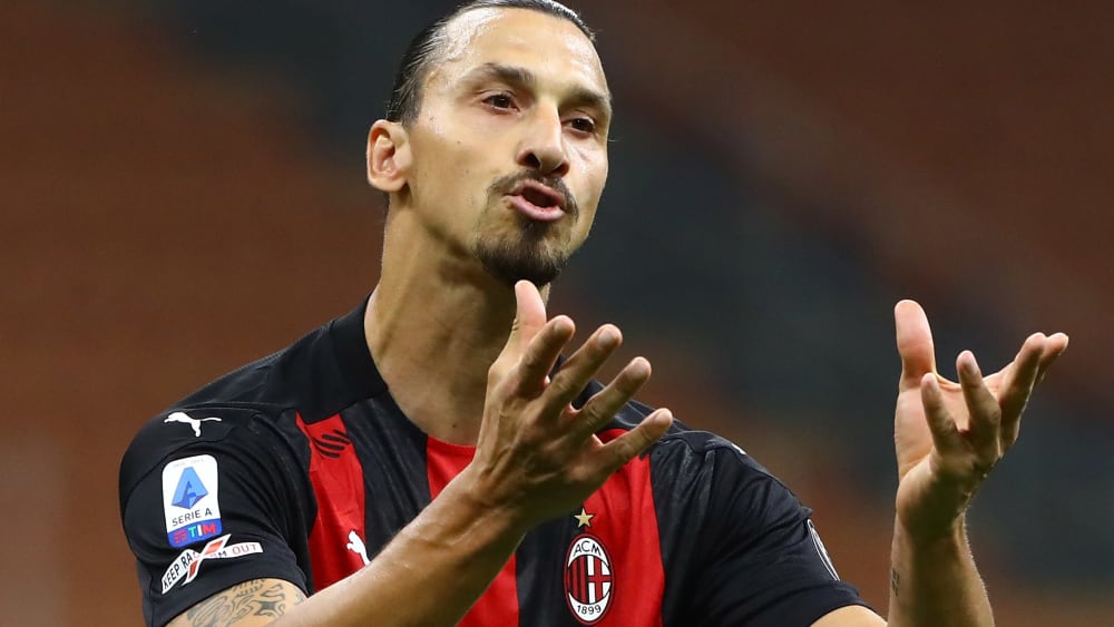 Zlatan Ibrahimovic feiert sein Tor für Milan.
