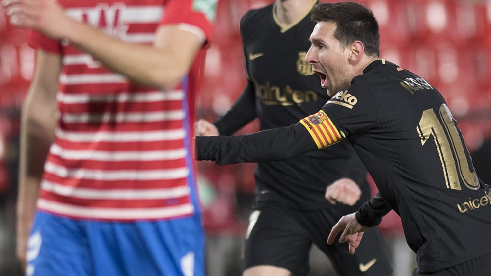 Barcelonas Lionel Messi jubelt über ein Tor in Granada.