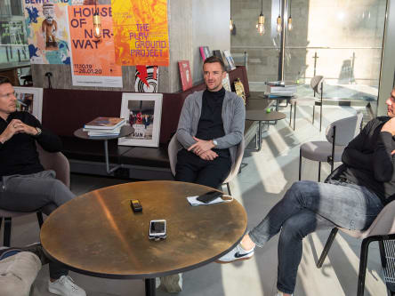 Im Gespräch: Sascha Riether, Christian Gentner und Marcel Schäfer (v.l.).