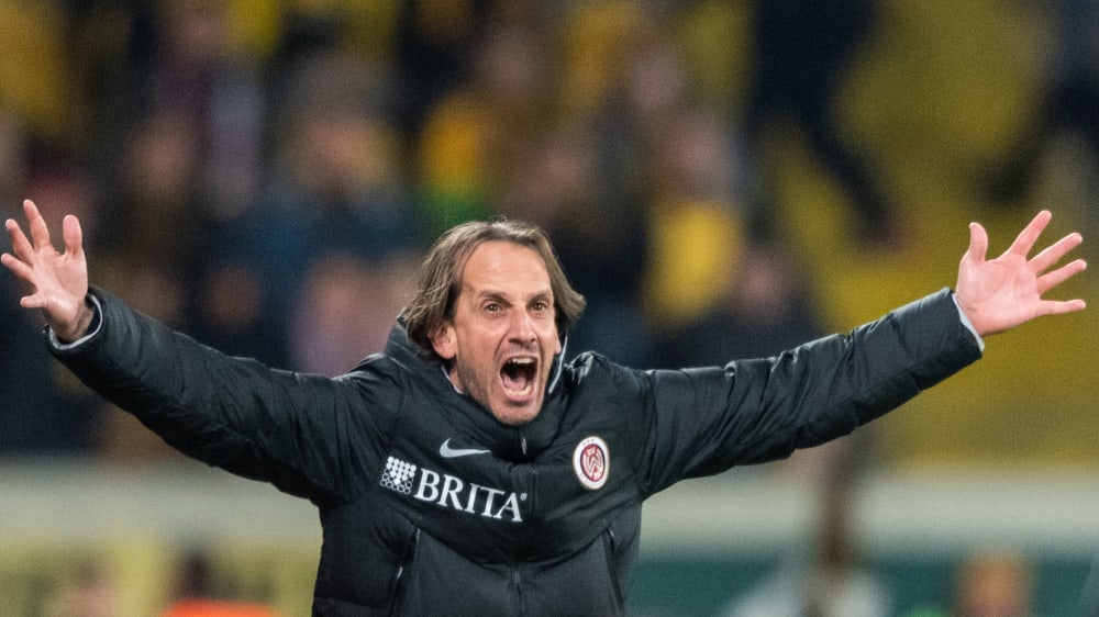 Die Schreie von SVWW-Coach Rüdiger Rehm blieben ungehört: Die Führung seiner Elf wurde nach VAR-Check zurückgenommen.