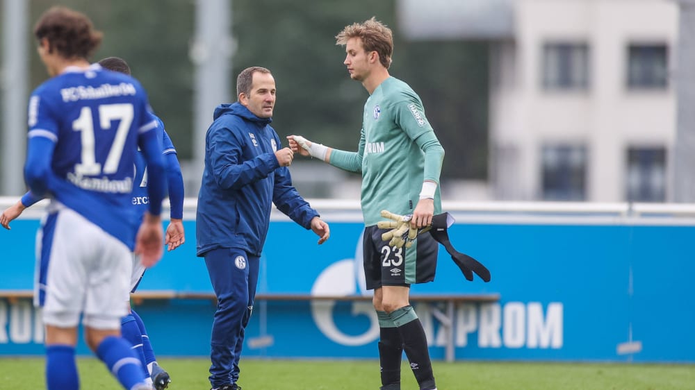 Check: Genießt Frederik Rönnow auch am Samstag das Vertrauen von S04-Coach Manuel Baum?