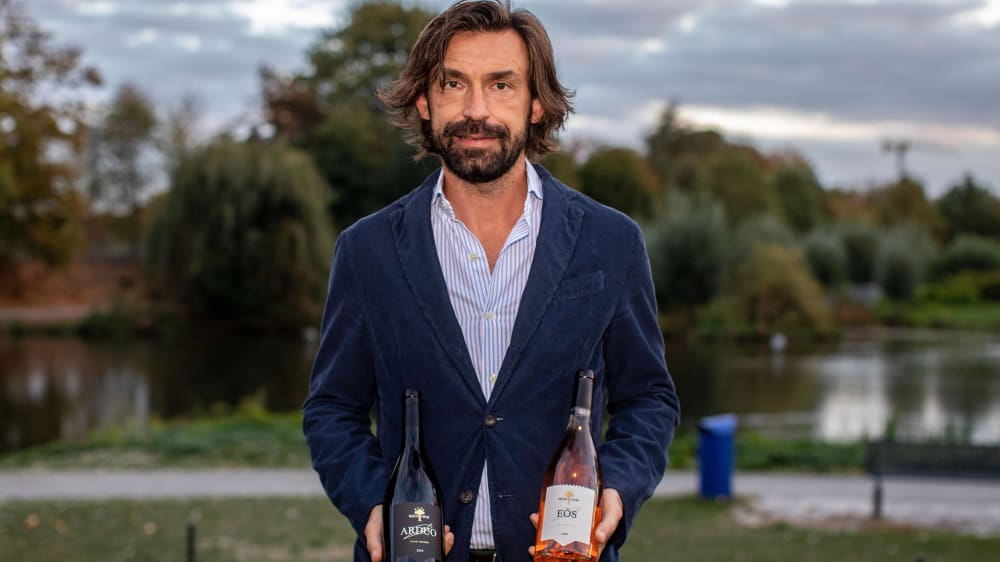 Vom Zauber mit dem Ball am Fuß über Wein hin auf die Trainerbank: Andrea Pirlo leitet ab sofort Juventus Turin.