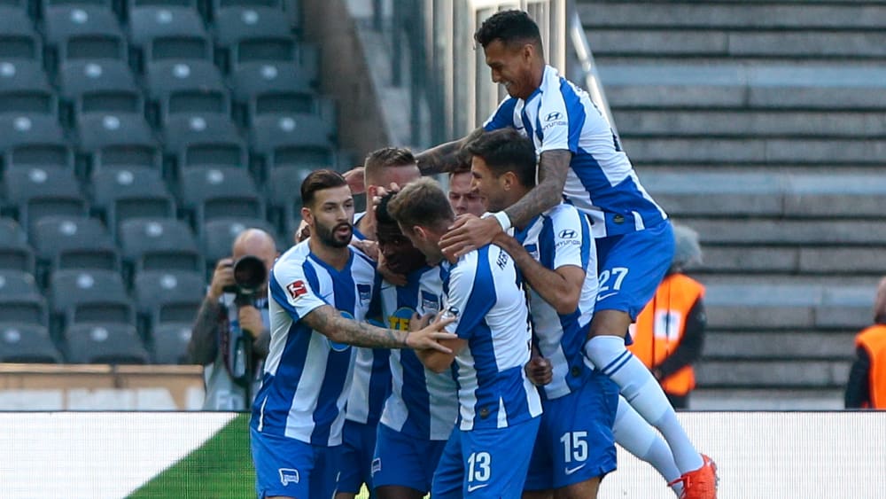 Bejubeln das 1:0: Herthas Dilrosun erzielte die Führung.