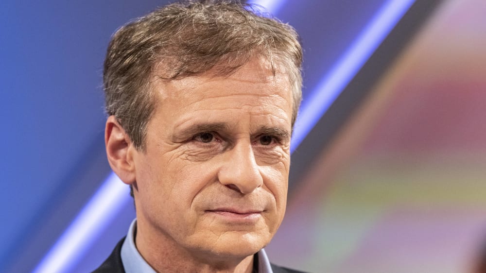 Prophezeit eine mehrmonatige Fußball-Pause: Virologe Alexander Kekulé.