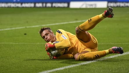 Alexander Schwolow ist Spieler des SC Freiburg.