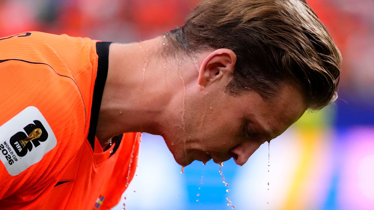 Frenkie de Jong odpowiada na krytykę: "Wielu nie rozumie piłki nożnej"