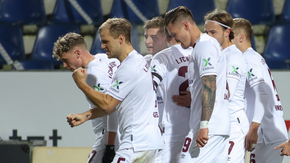 Weiß als Ex-Fürther und waschechter Franke um die Brisnaz des Derbys: Johannes Geis (#5).