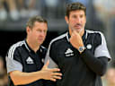 Bundestrainer Alex Mumbru (Deutschland) mit Assistenztrainer Alan Ibrahimagic l. (Deutschland) Gestik, Geste. Basketball Männer FIBA WM-Qualifikationsspiel, Second Round Group K, Deutschland - Niederlande, am 27.08.2026 in Köln Deutschland LanxessArena *** German National Team Coach Alex Mumbru with Assistant Coach Alan Ibrahimagic Germany: Gestures, Basketball Men s FIBA World Cup Qualifying Game, Second Round Group K, Germany vs. Netherlands, on August 27, 2026, at the LanxessArena in Cologne, Germany