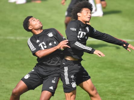 Gerangel um die Stammplätze: Serge Gnabry und Leroy Sané.