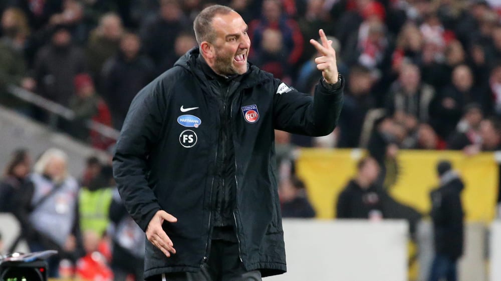 Heidenheims Trainer Frank Schmidt fordert "gute Umschaltmomente und ein sicheres Kombinationsspiel".