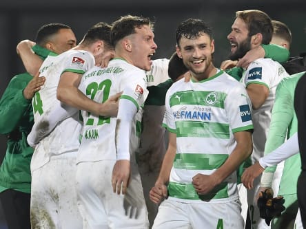 Wir-Gefühl gepaart mit der spielerischen Klasse: Die Stimmung stimmt bei den Fürthern.