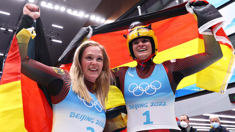 Silber und Gold: Anna Berreiter und Natalie Geisenberger (re.).