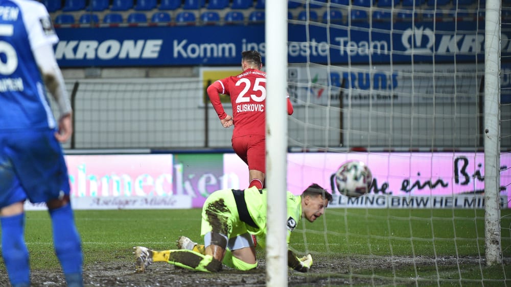 Petar Sliskovic dreht nach dem Führungstreffer für Türkgücü in Meppen ab.