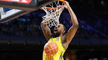 J Wan Roberts beim Dunking Aktion Oberkörper Basketball BBL Bundesliga Herren Play Off Halbfinale 1.Spiel Saison 2025 2026 30.05.2026 ALBA Berlin vs BMA365 Bamberg Baskets *** J Wan Roberts dunking action upper body Sport Basketball BBL Bundesliga Mens Play Off Semi Final 1 Match Season 2025 2026 30 05 2026 ALBA Berlin vs BMA365 Bamberg Baskets