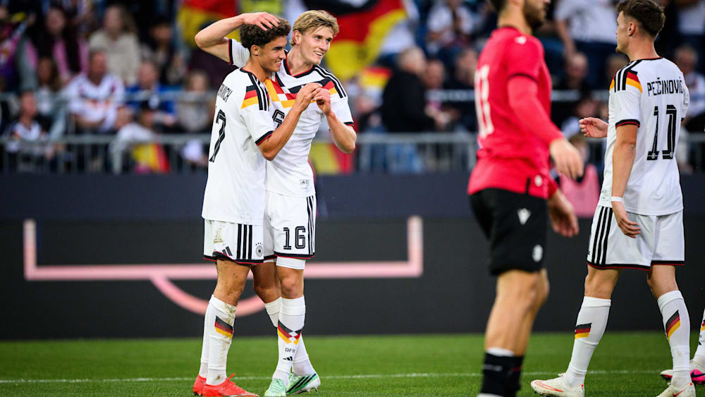 Noah Darvich, Aljoscha Kemlein (v. li.) und Co. haben das EM-Ticket gelöst.