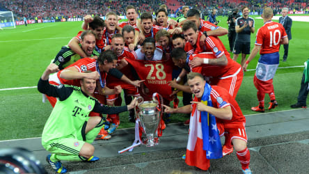 Und Holger Badstuber ist auch irgendwie dabei: Bayern-Jubel nach dem Champions-League-Triumph 2013.