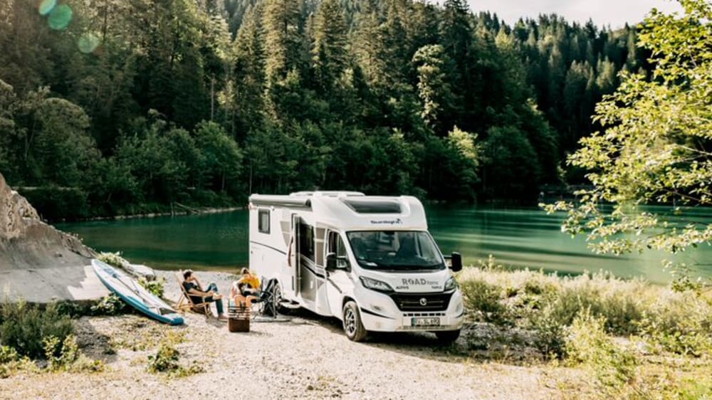Pause von der Pandemie: Der Rückzugsraum Wohnmobil vermittelt ein Gefühl ansteckungsfreier Sicherheit.