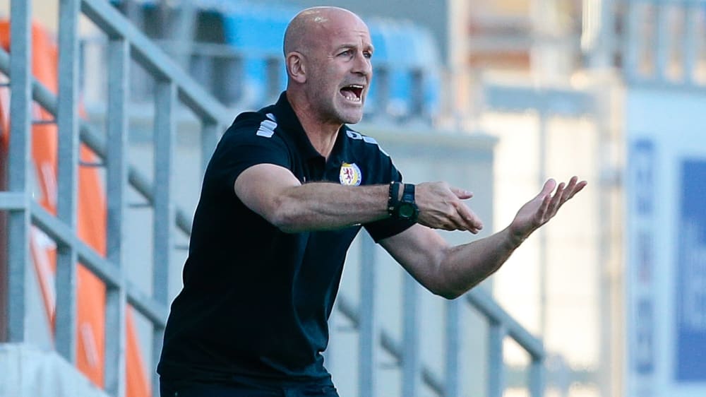 Engagiert während des Spiels und ein bisschen giftig nach Schlusspfiff: Braunschweigs Trainer Marco Antwerpen.