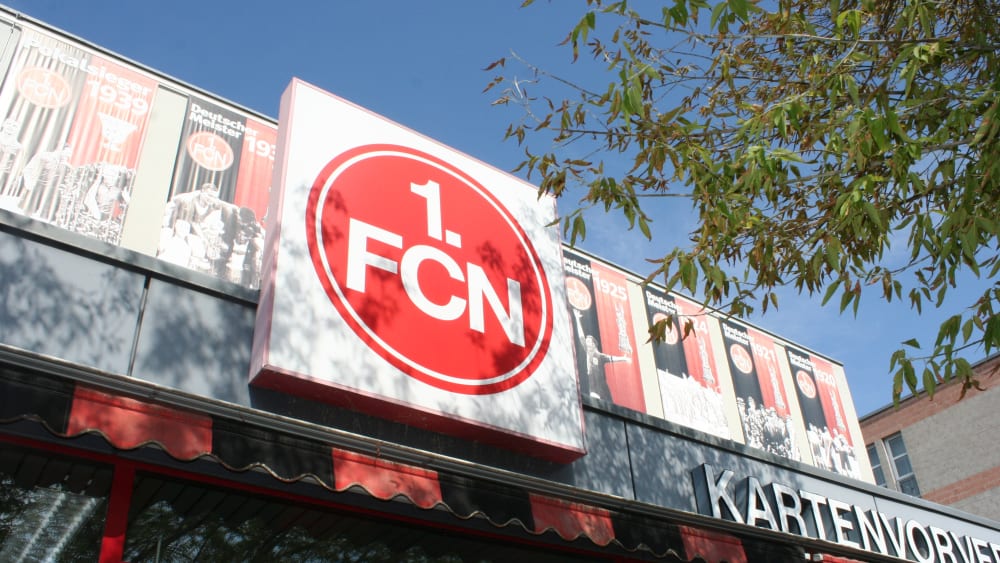 Dem Club fehlen die Zuschauer: In den Fanshops ist wieder Kurzarbeit angesagt.