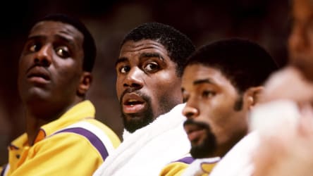 Der Großmeister aller Point Guards: Earvin "Magic" Johnson (Mitte).