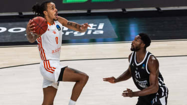 ITA, BKT EuroCup, Saison 2025 2026, Dolomiti Energia Trento - Niners Chemnitz. 18.11.2025, BTS Arena, Trento, ITA, BKT EuroCup, Saison 2025 2026, Dolomiti Energia Trento - Niners Chemnitz. Kevin Yebo (Niners Chemnitz, 0) Foto Alexander Trienitz Trento BTS Arena Autonome Provinz Trient Italien *** ITA, BKT EuroCup, season 2025 2026, Dolomiti Energia Trento Niners Chemnitz 18 11 2025, BTS Arena, Trento, ITA, BKT EuroCup, season 2025 2026, Dolomiti Energia Trento Niners Chemnitz Kevin Yebo Niners Chemnitz, 0 Photo Alexander Trienitz Trento BTS Arena Autonomous Province of Trento Italy