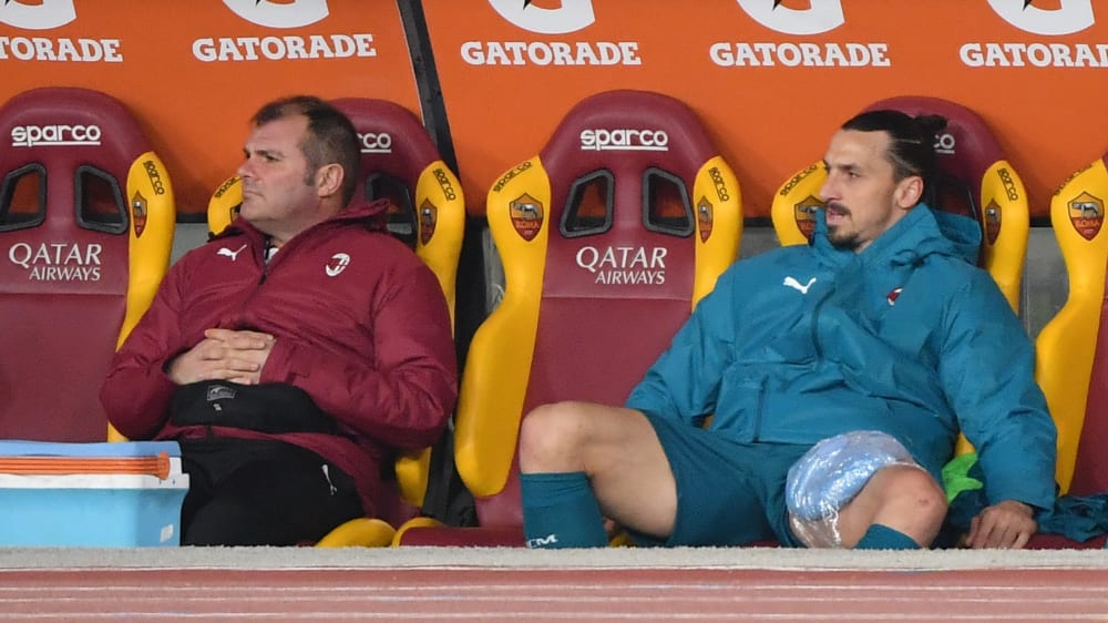Direkt nach seine Auswechslung wurde er bandagiert: Zlatan Ibrahimovic muss erst einmal pausieren.