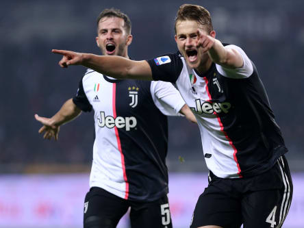 Miralem Pjanic und Matthijs de Ligt sind Spieler von Juventus Turin.