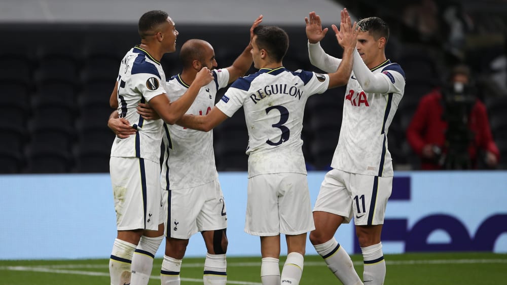 Die Spurs feiern den Führungstreffer von Lucas Moura.
