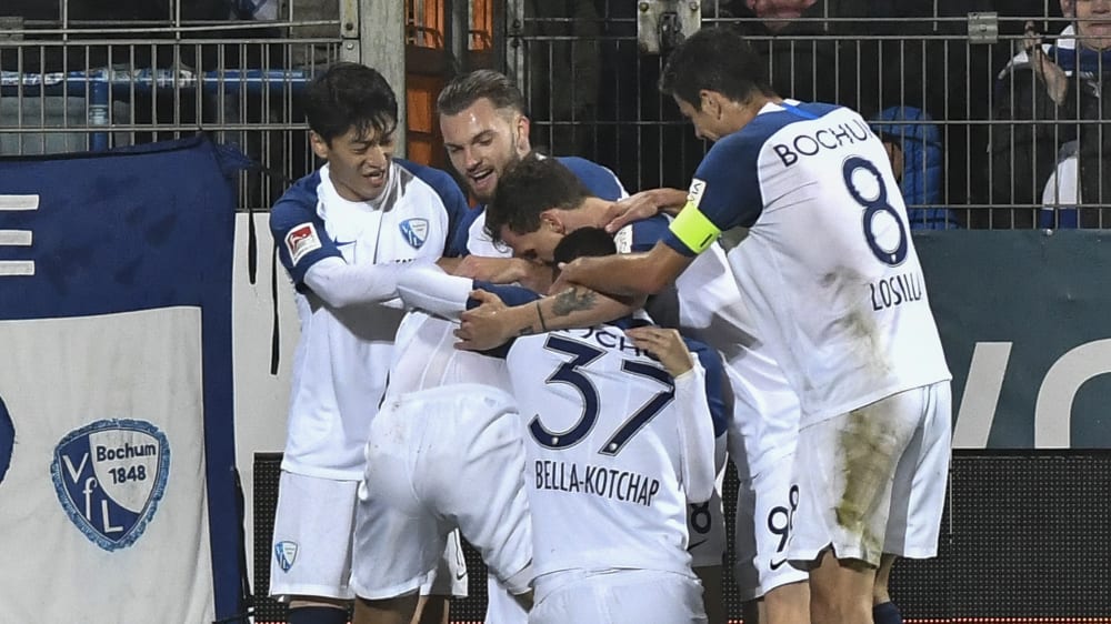 Bochum jubelt: Danilo (verdeckt) hat das frühe 1:0 für den VfL erzielt.